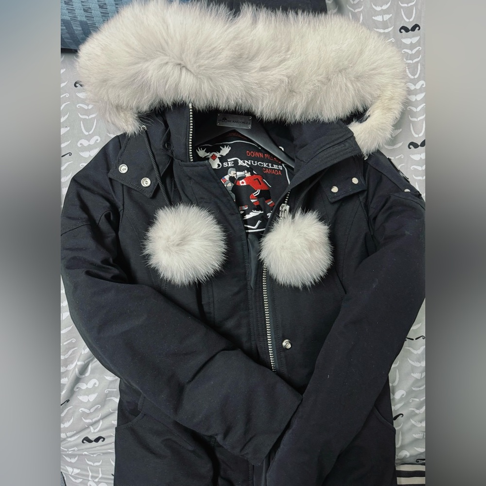Selling because rarely used. it's still very new. Size S. Black color - Picture 8 of 8